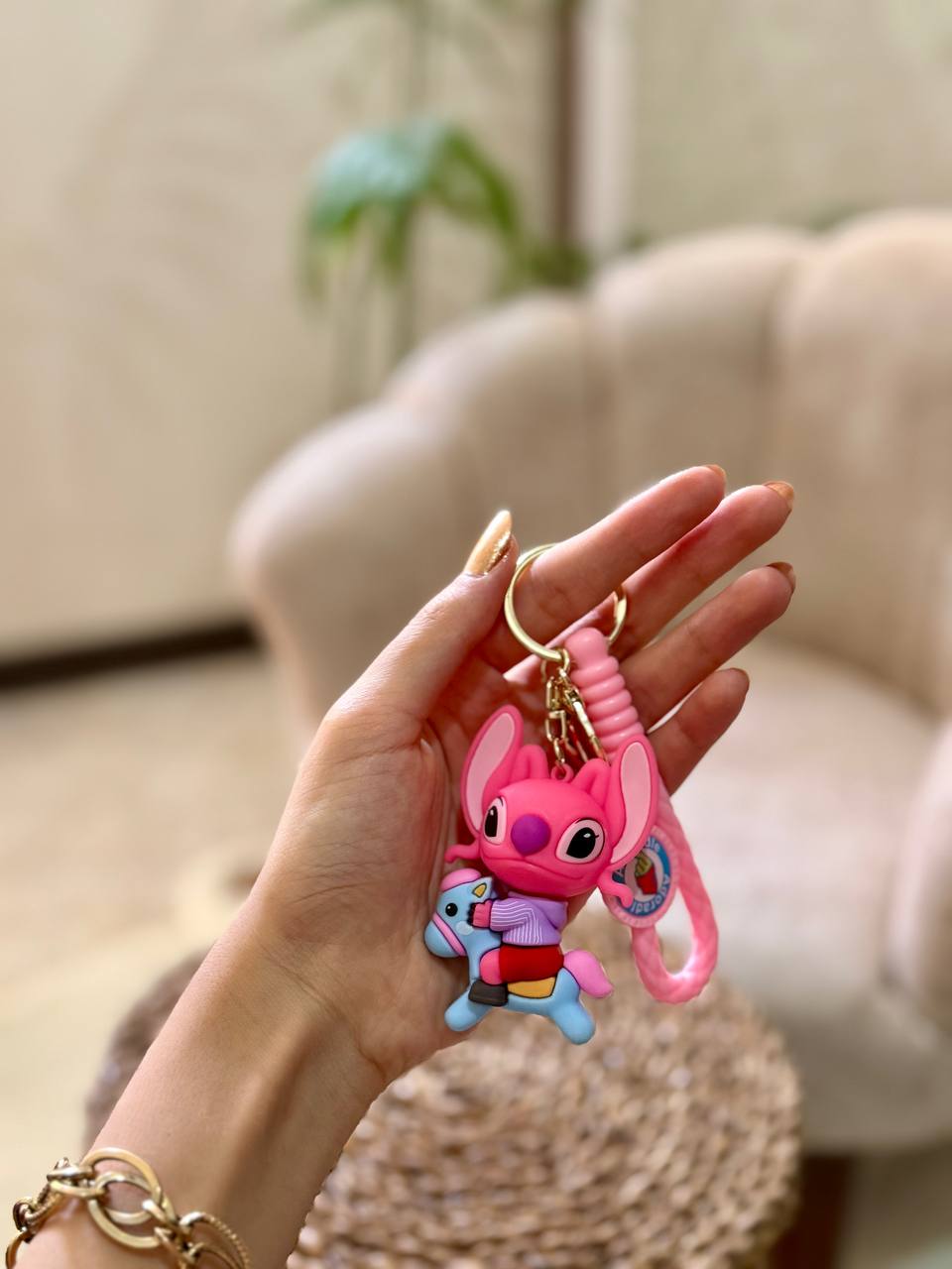 photo_5845885634923843308_y