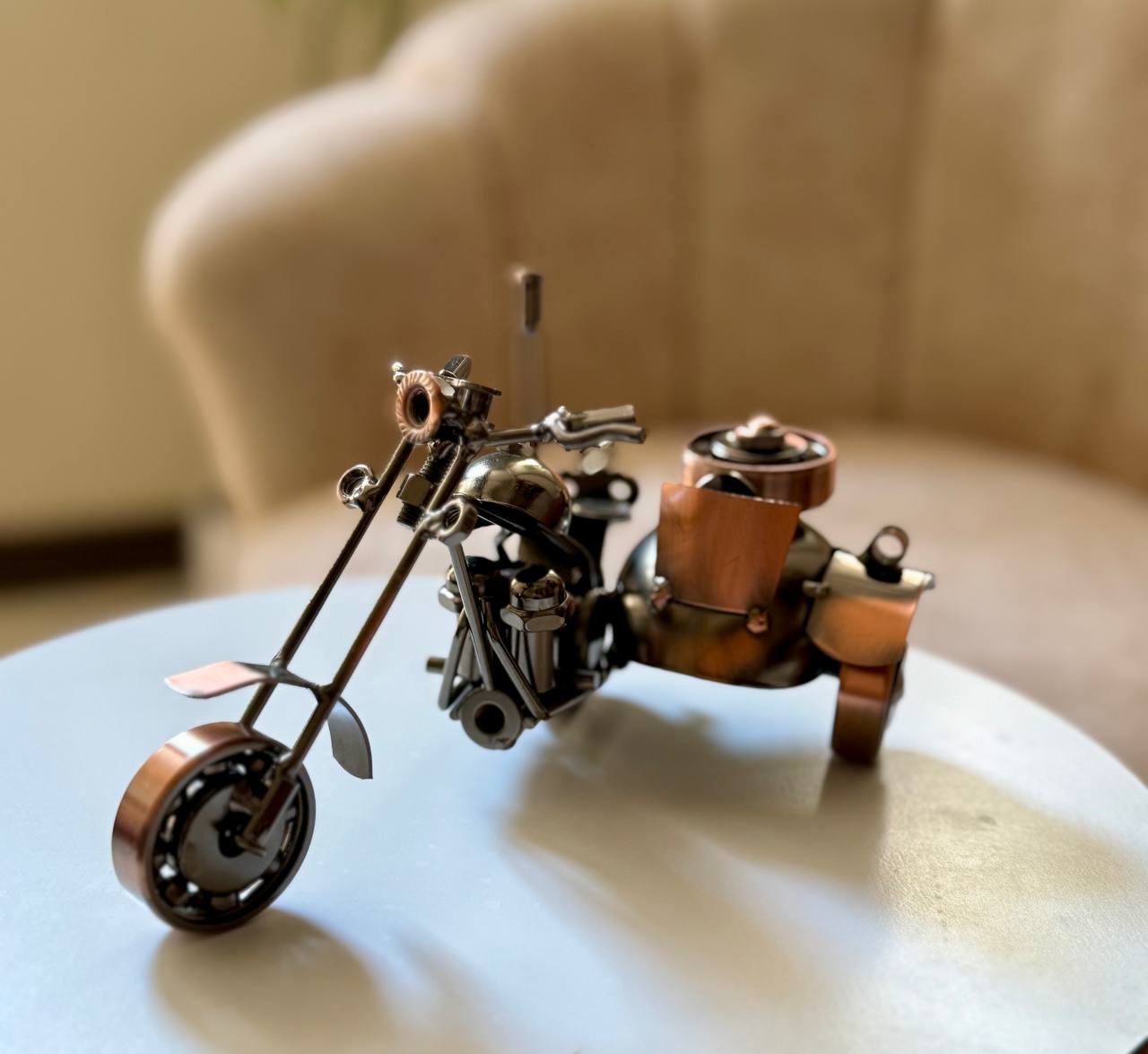 photo_5845885634923843320_y